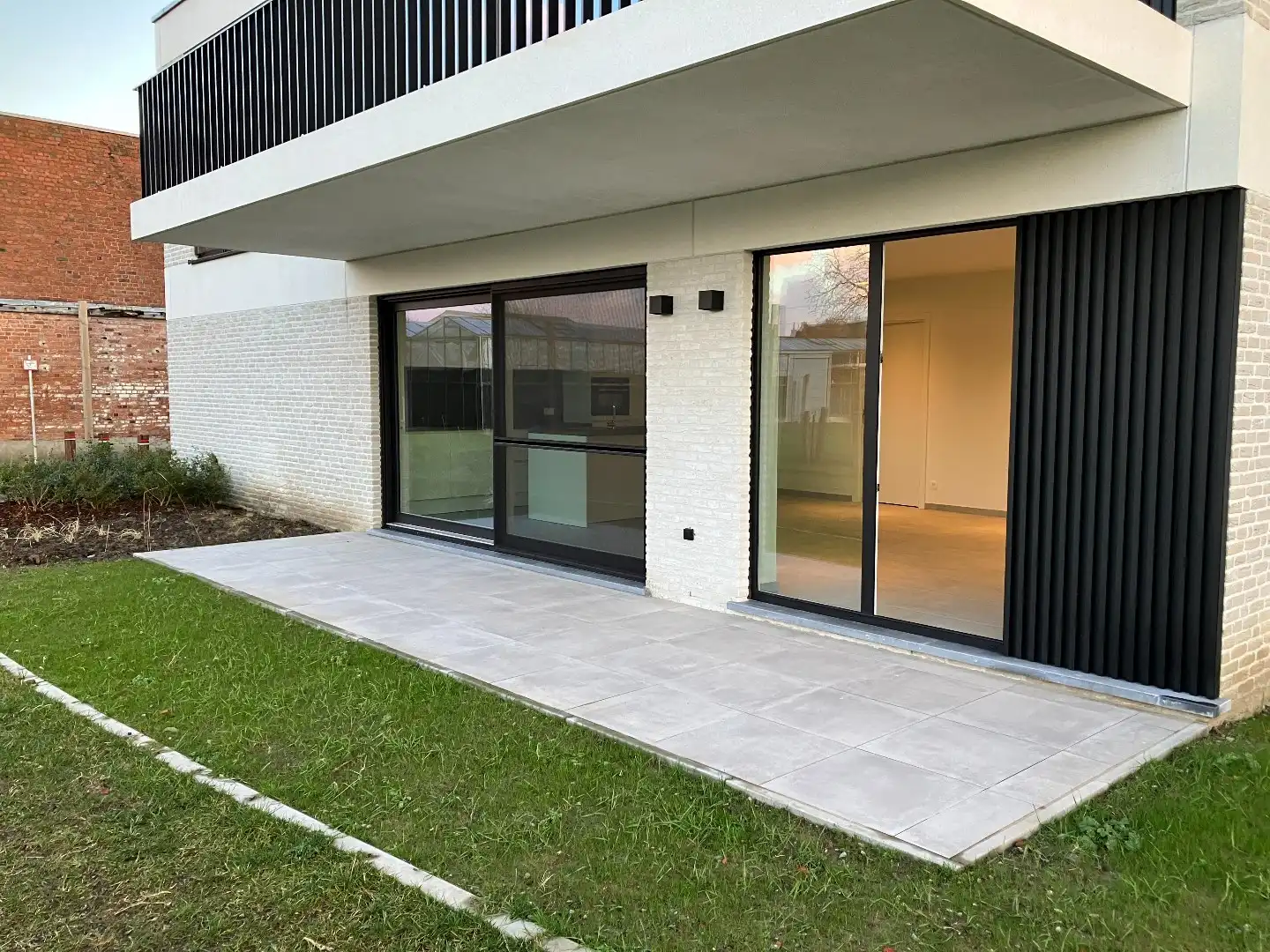 Nieuw gelijkvloers 1-slaapkamerappartement met autostaanplaats en berging! foto 11