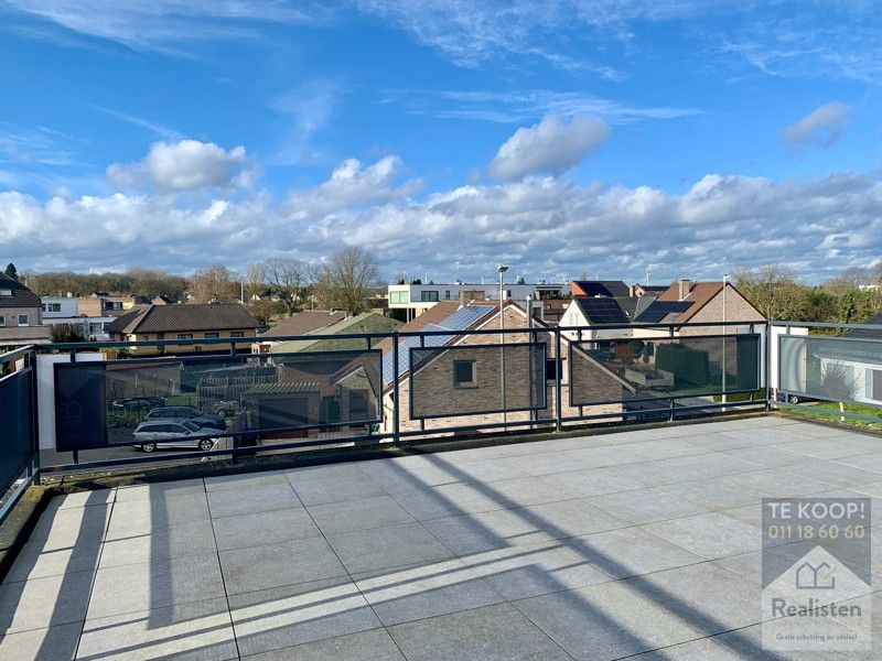 Ruim appartement met 1+1 slaapkamer en groot dakterras in Dilsen-Stokkem foto {{pictureIndex}}