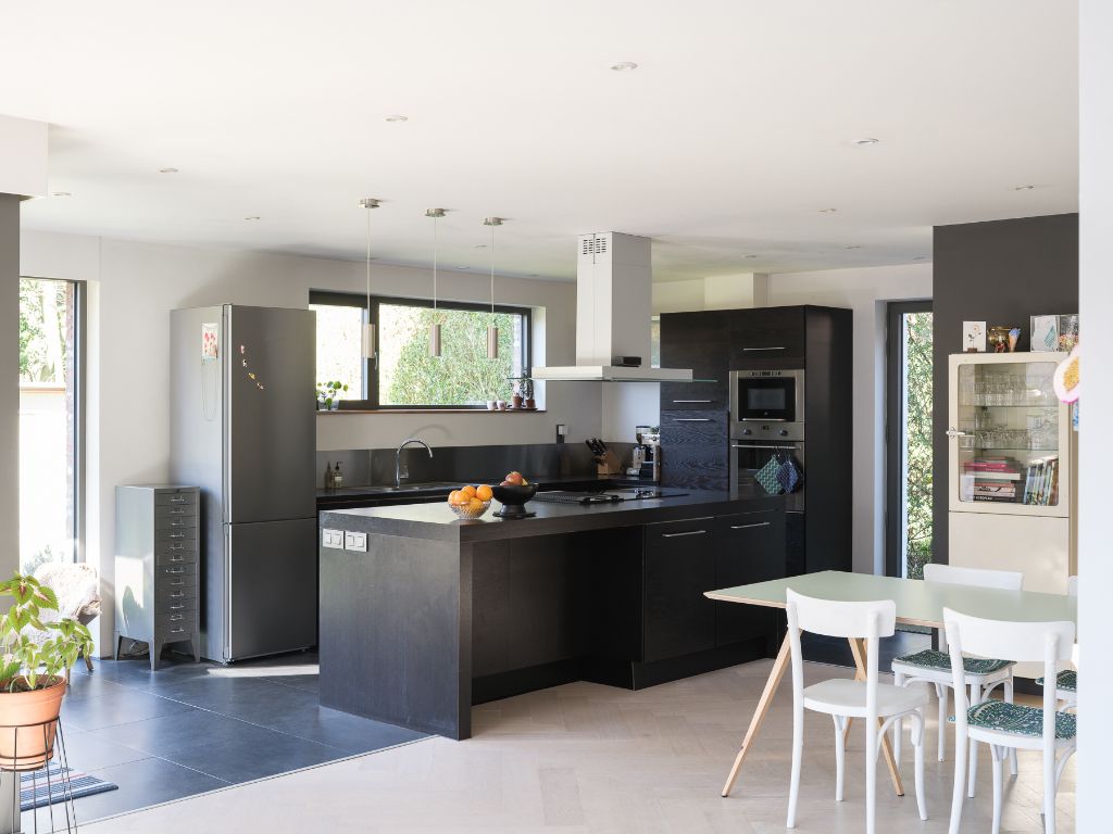 Ruime en energiezuinige woning (A-score) met de mogelijkheid tot combinatie woon/werk op een zeer gegeerde locatie te Sint-Martens-Latem. foto 9