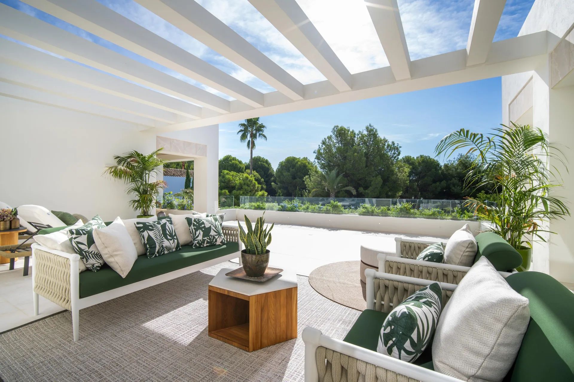 Ultieme luxe in Marbella: exclusieve villa met prachtige tuinen en privézwembad aan de Golden Mile foto 25