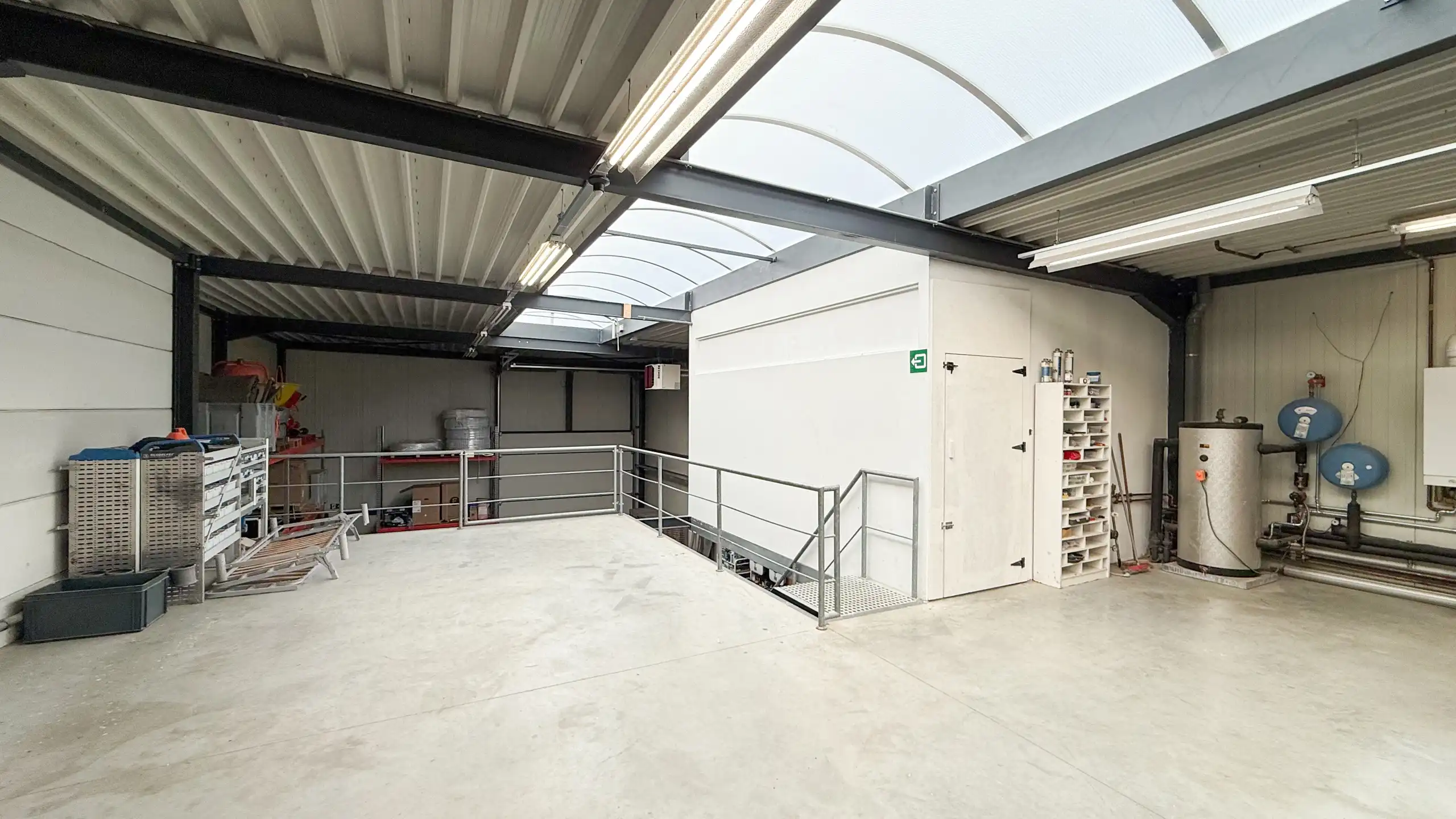 Veelzijdig industrieel pand met woonst en zonnepanelen! foto 26