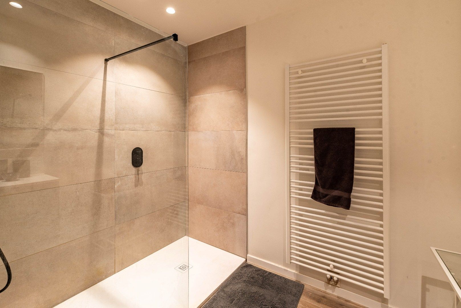 Luxueus gerenoveerd appartement foto 13