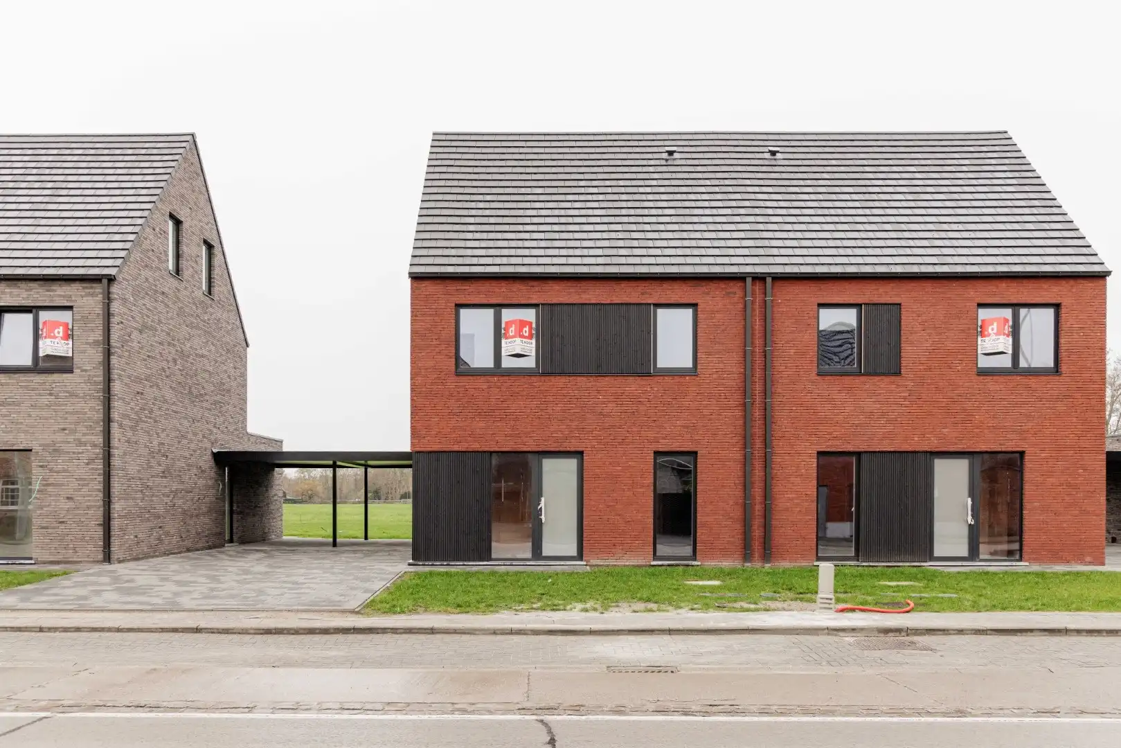 Energiezuinige halfopen bebouwing met prachtig zicht foto 2