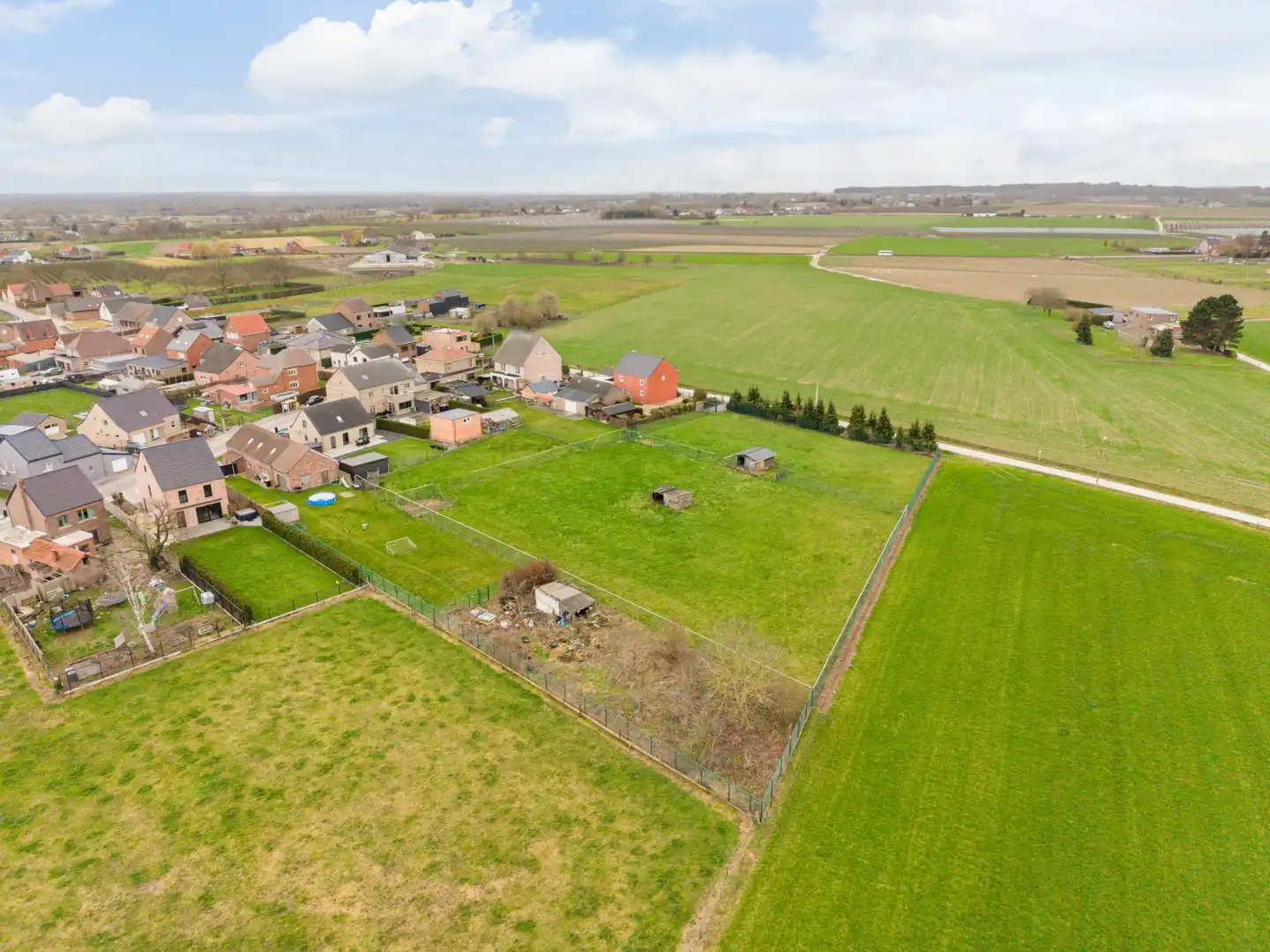 Landelijk wonen in alle rust met ruimte, charme en talloze mogelijkheden foto 31