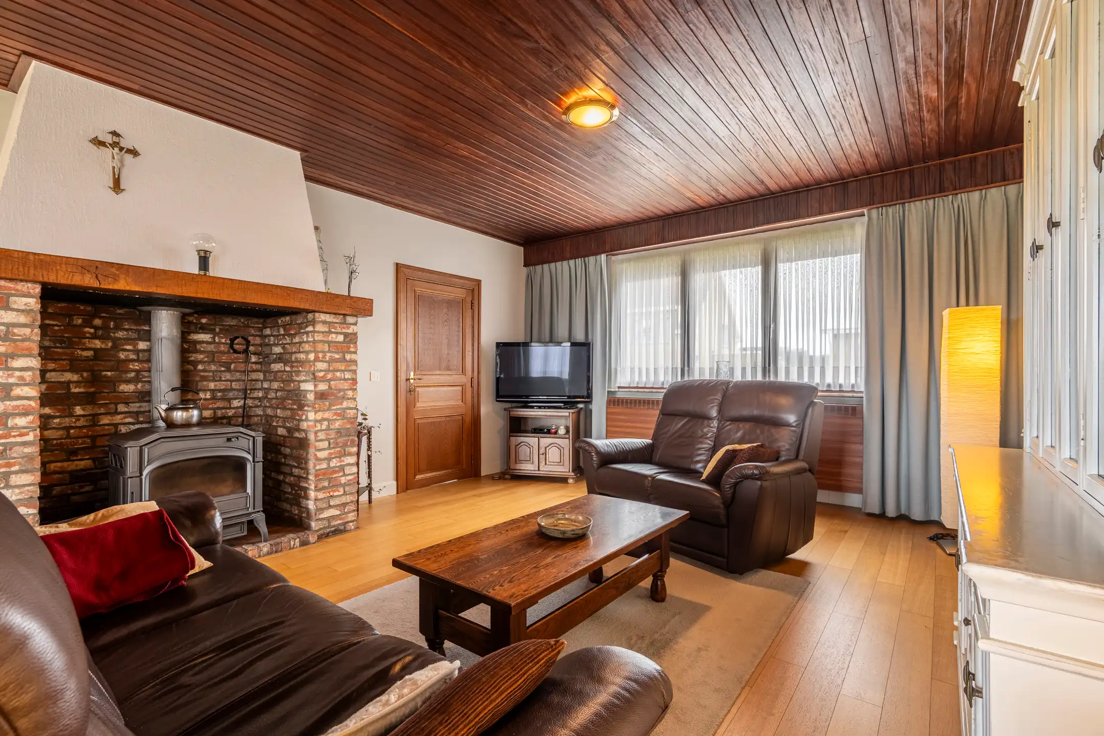 Gelijkvloerse ééngezinswoning met 3 slpk. en inpandige garage in Ravels  foto 6