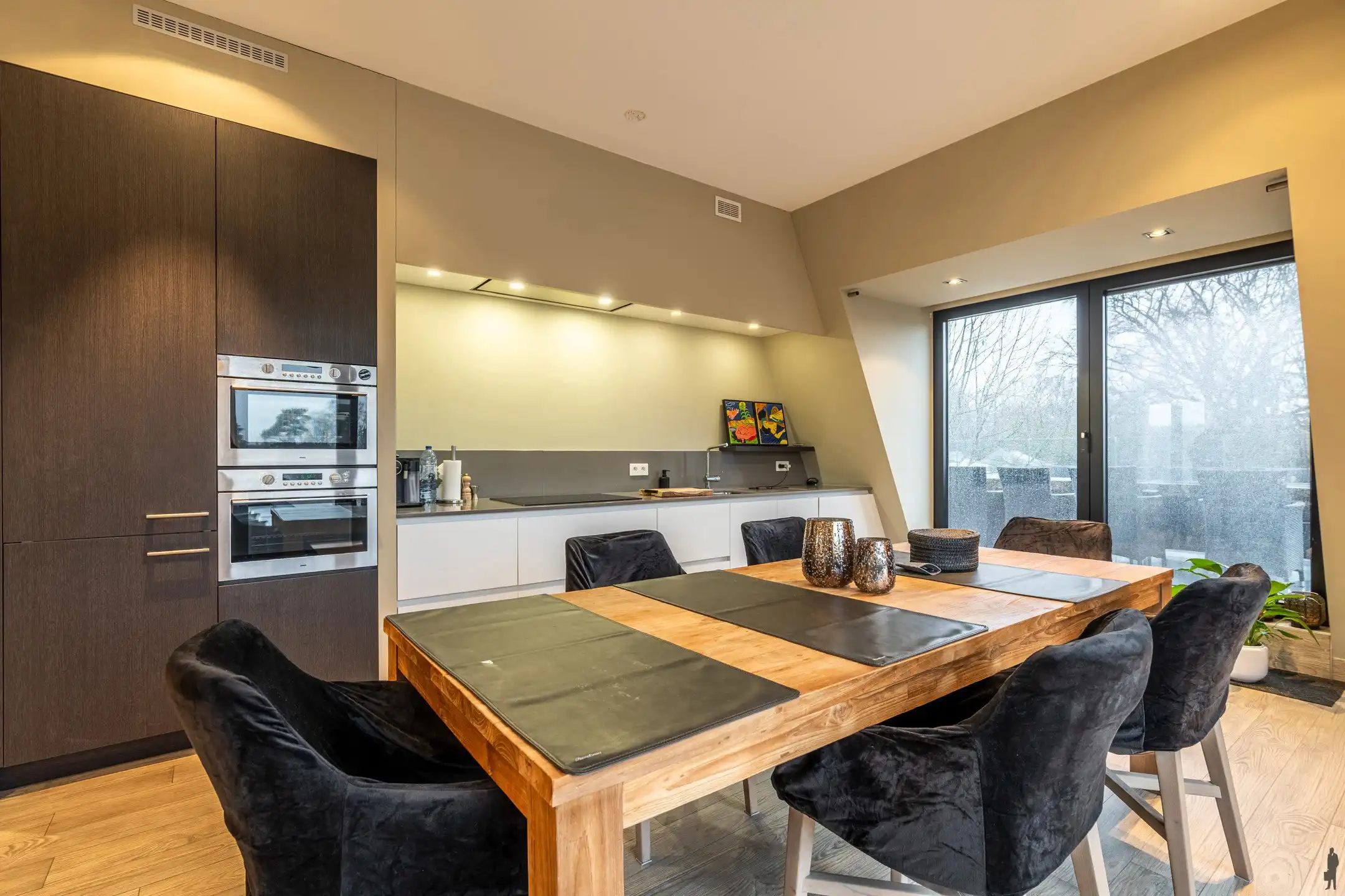 Stijlvol appartement op tweede verdieping met royaal terras foto 11