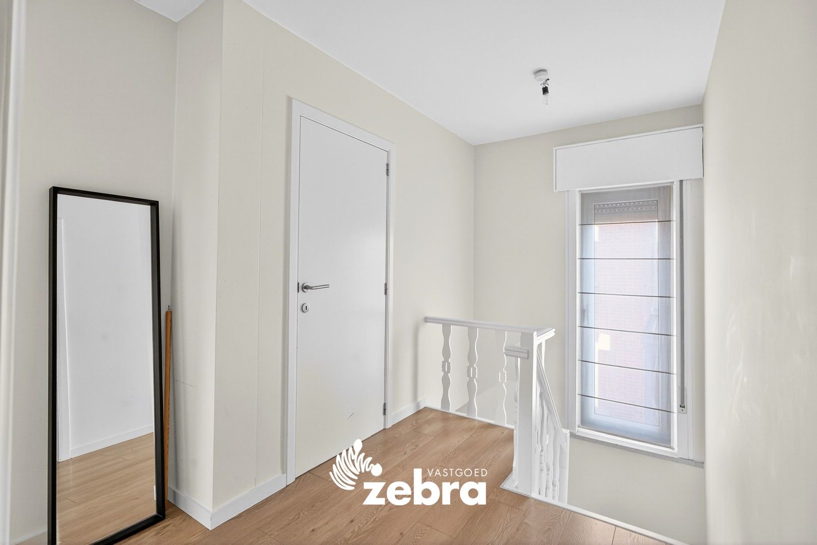 Charmante, gerenoveerde woning op toplocatie in de Bosmolens te Izegem! foto 28
