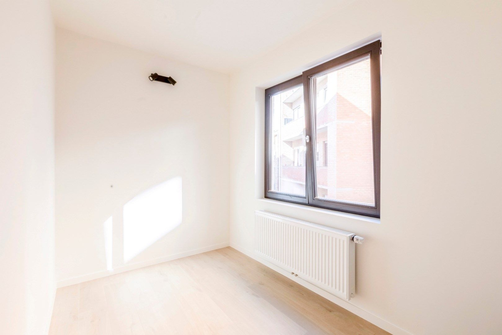 PRACHTIG GERENOVEERD APPARTEMENT met lateraal zeezicht te Koksijde  foto 13