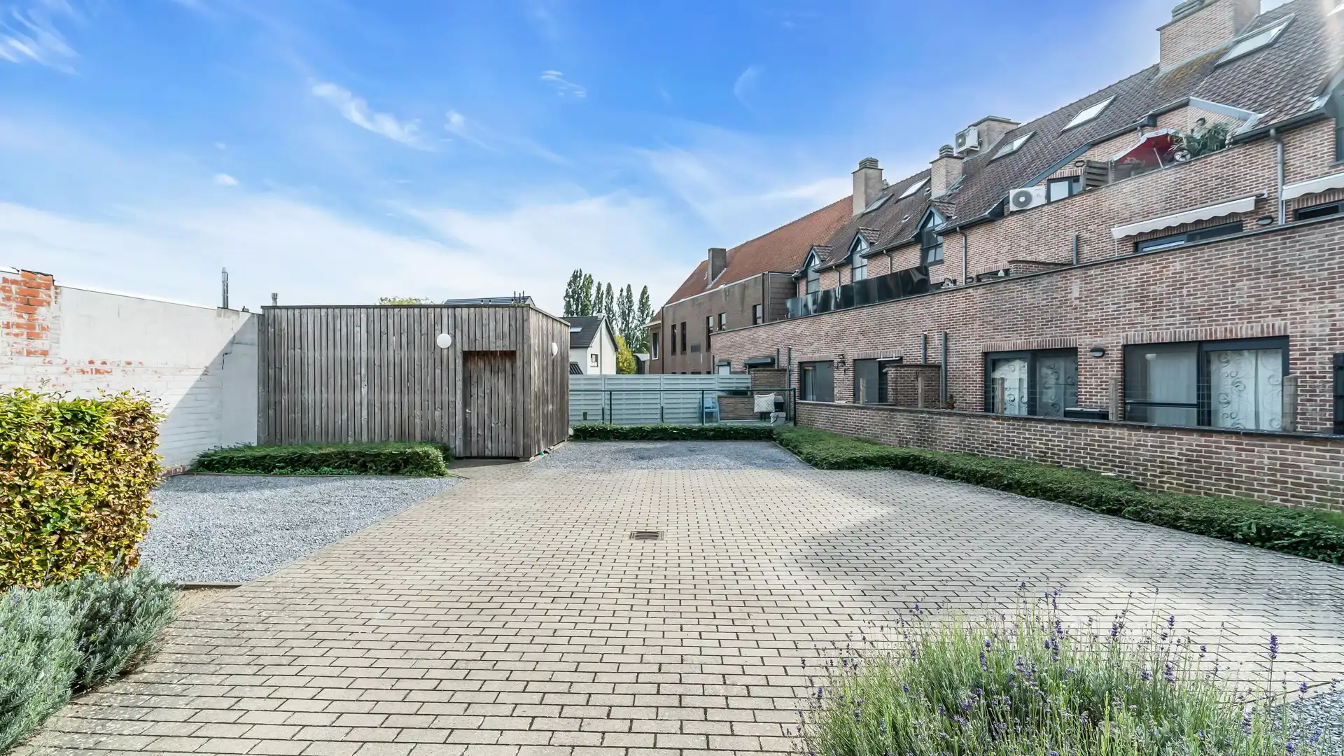 Unieke loft met terras en private parking. Uitstekende ligging aan de vernieuwde Markt. foto 3