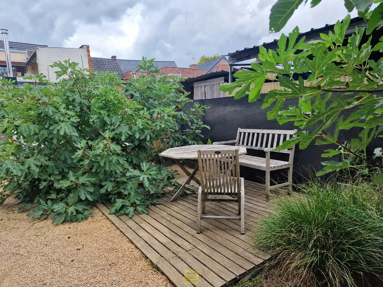 Rustig en centraal gelegen in Haaltert – gebouw met 2 duplexappartementen en 2 ruime garages! foto 15