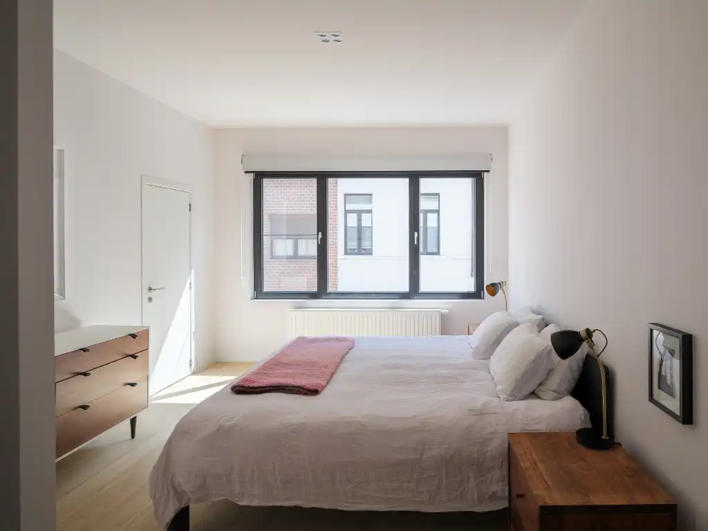Karaktervol gerenoveerde gezinswoning (232 m²) met onder meer vijf slaapkamers. foto 15