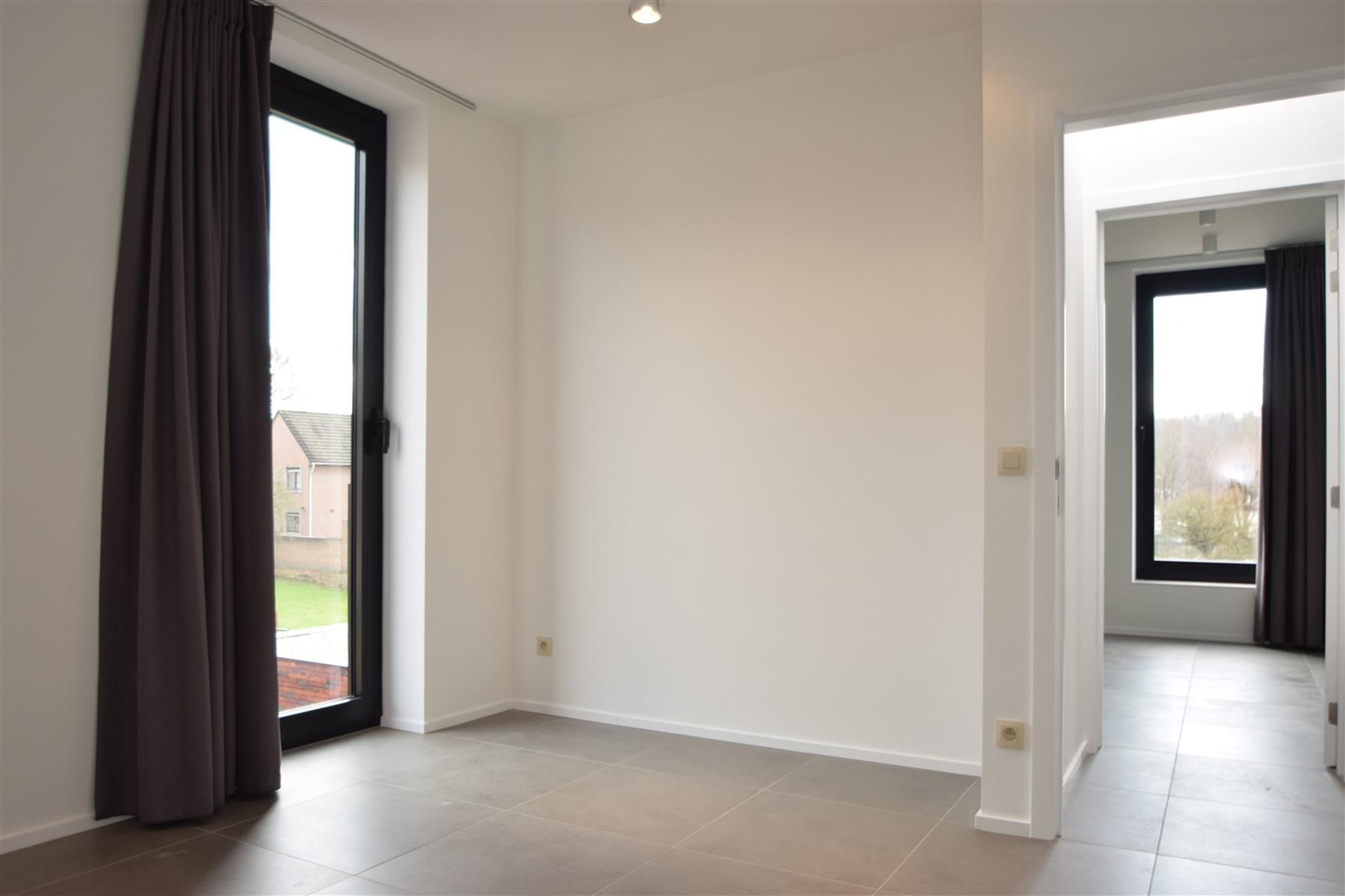 Moderne woning te Kanne  foto 14