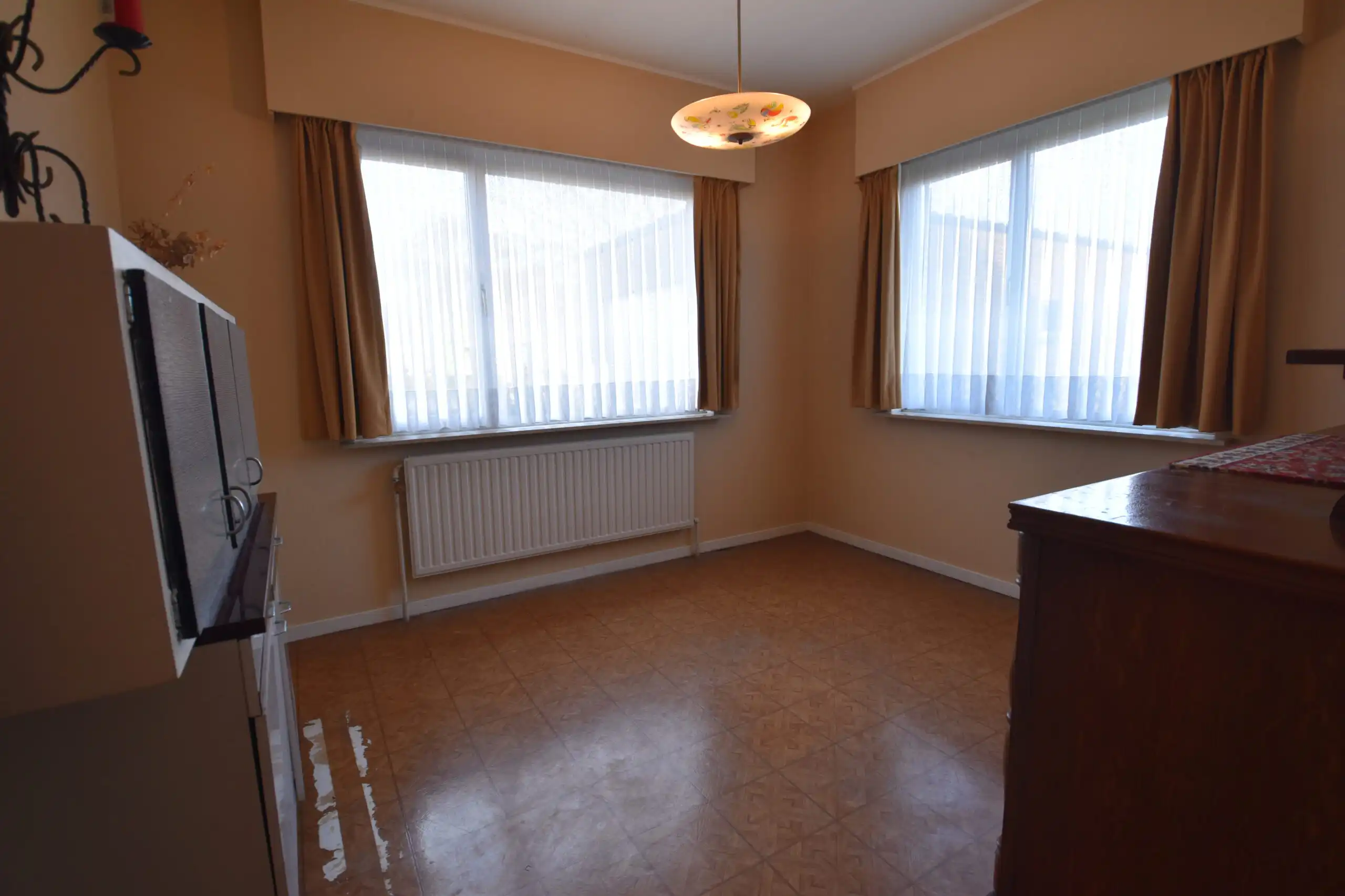 Landelijk gelegen bungalow met 3 slaapkamers en open zicht foto 24