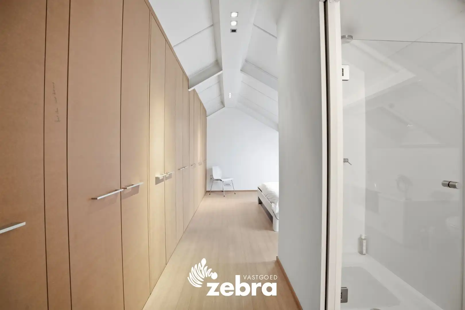 Unieke woning nabij het centrum van Meulebeke! foto 22