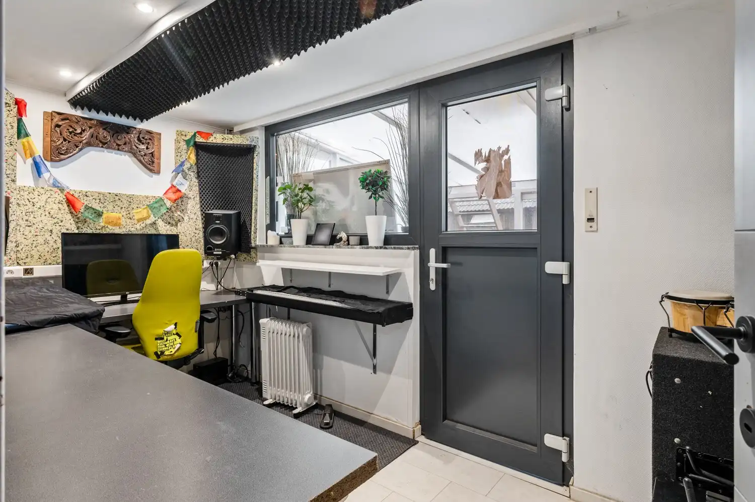 Recent gerenoveerde bel-etage&nbsp;met 3 slaapkamers te koop in Hoevenen! foto 17