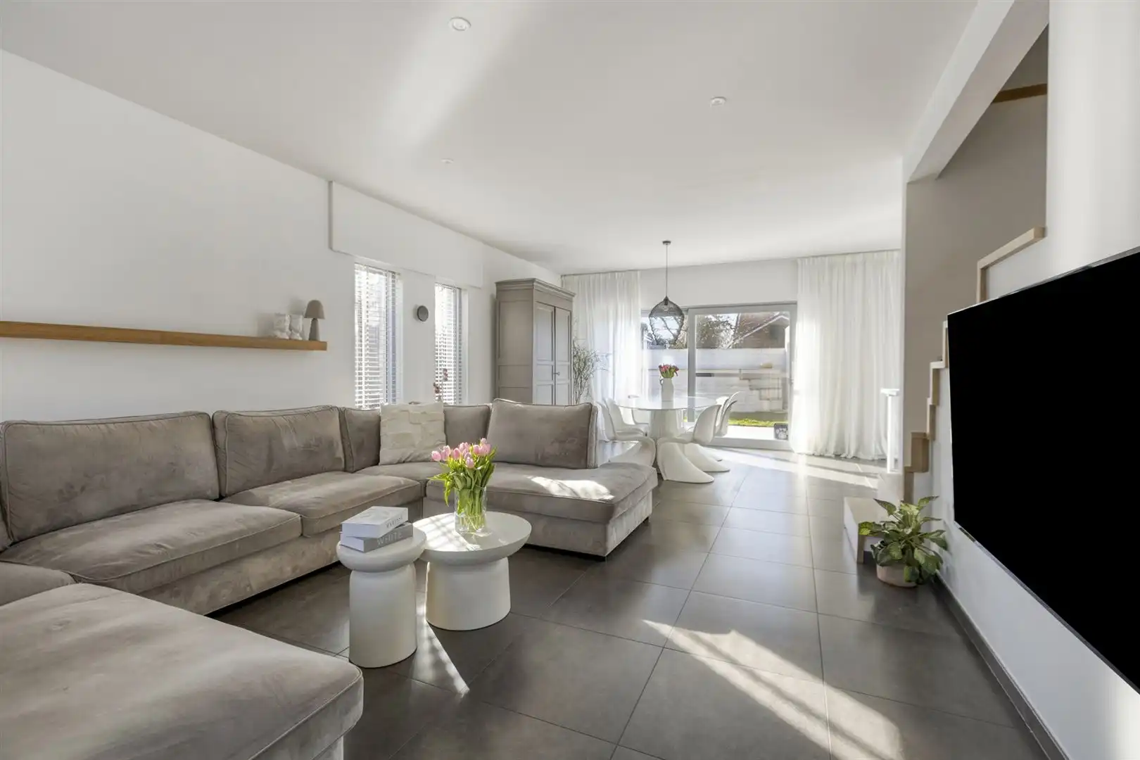 TE KOOP: Halfopen, lichtrijke gezinswoning met 3 slaapkamers in Houthalen-Helchteren! foto 3