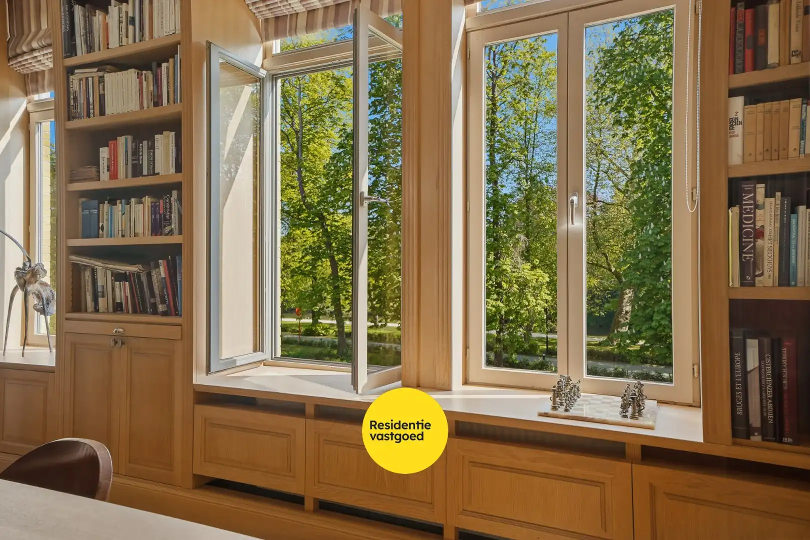 Exclusief gerenoveerd burgerhuis met luxueuze afwerking en zonnige stadstuin! foto 18