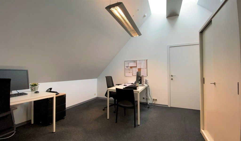 Ingedeelde kantoorruimte te huur in Brugstraat in Aalter foto 10