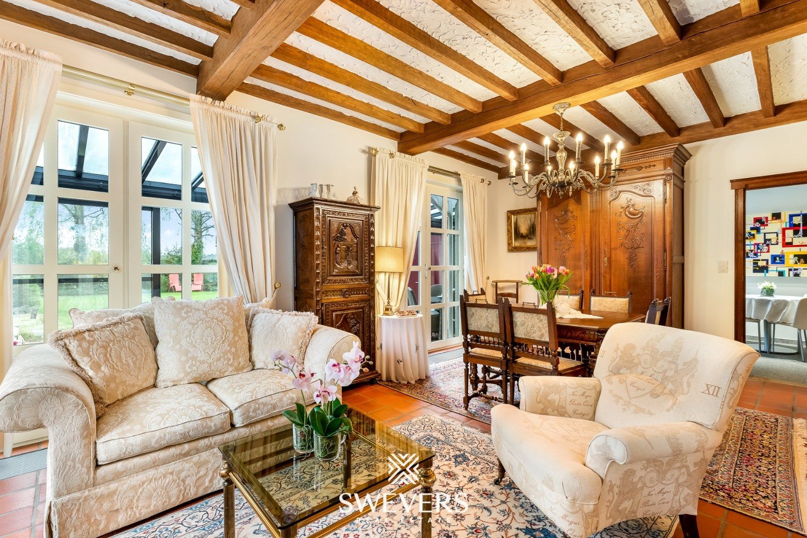 Instapklare woning met 5 slaapkamers op een zonnig perceel van 12a 50ca foto 4