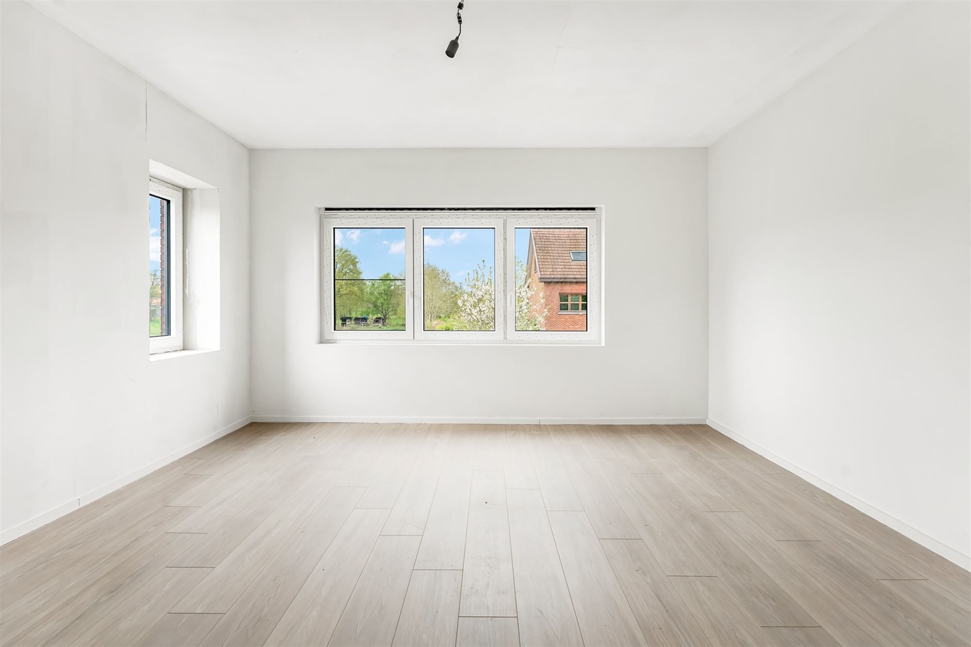 GERENOVEERDE, ENERGIEZUINIGE WONING OP PRACHTIGE LIGGING! foto 12