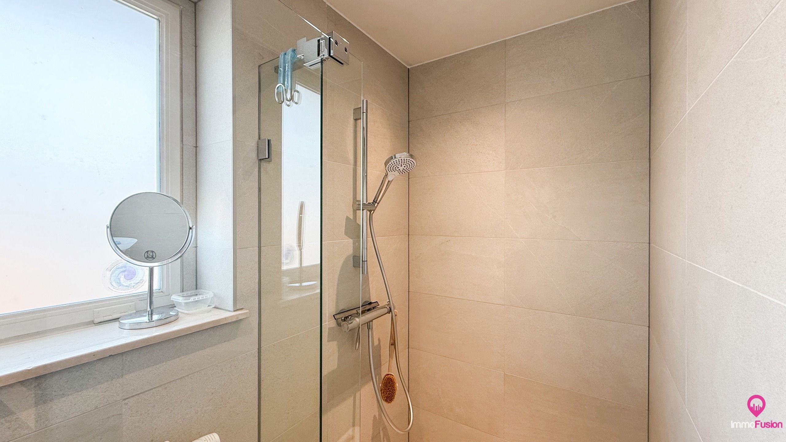 Rustig gelegen woning met 3 slpks en renovatiepotentieel! foto 33