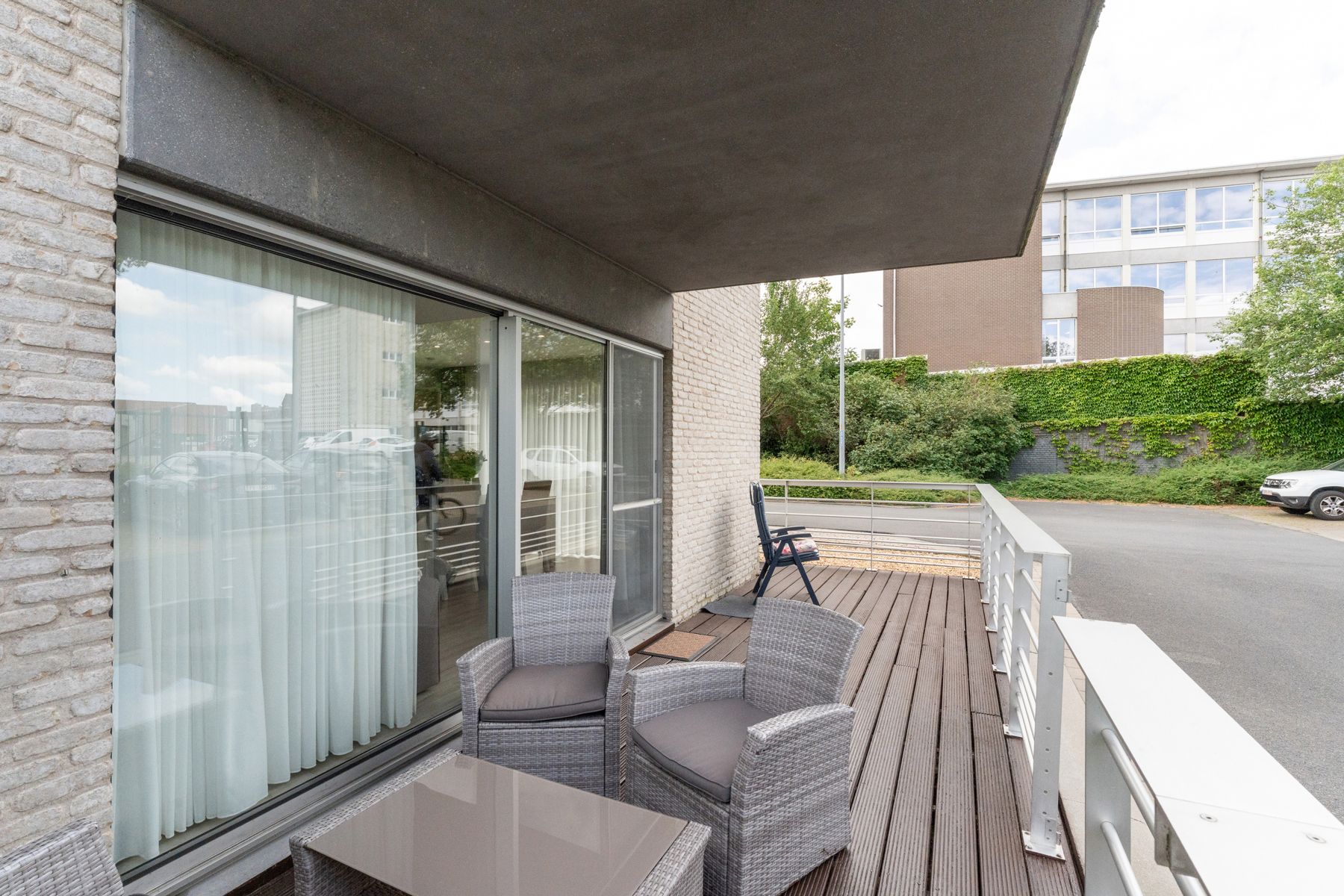 Centraal gelegen appartement met garage en ruime terrassen foto 17