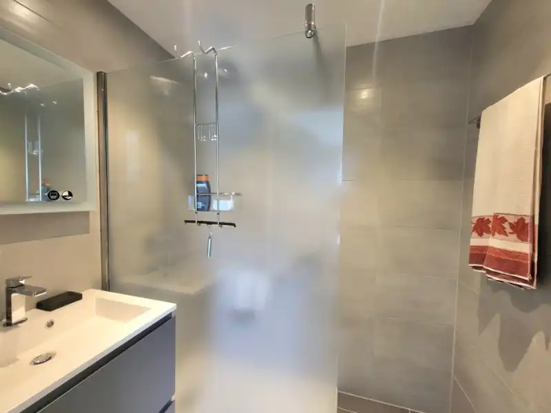 Ruim appartement met frontaal zeezicht te koop foto 8