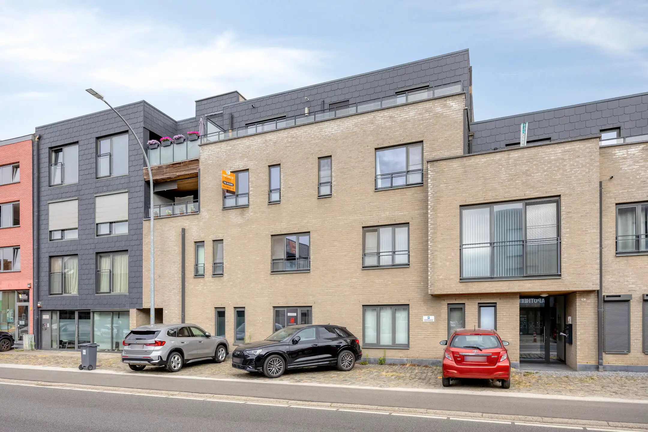 Zeer ruim appartement met 2 slaapkamers & prachtig terras foto 24