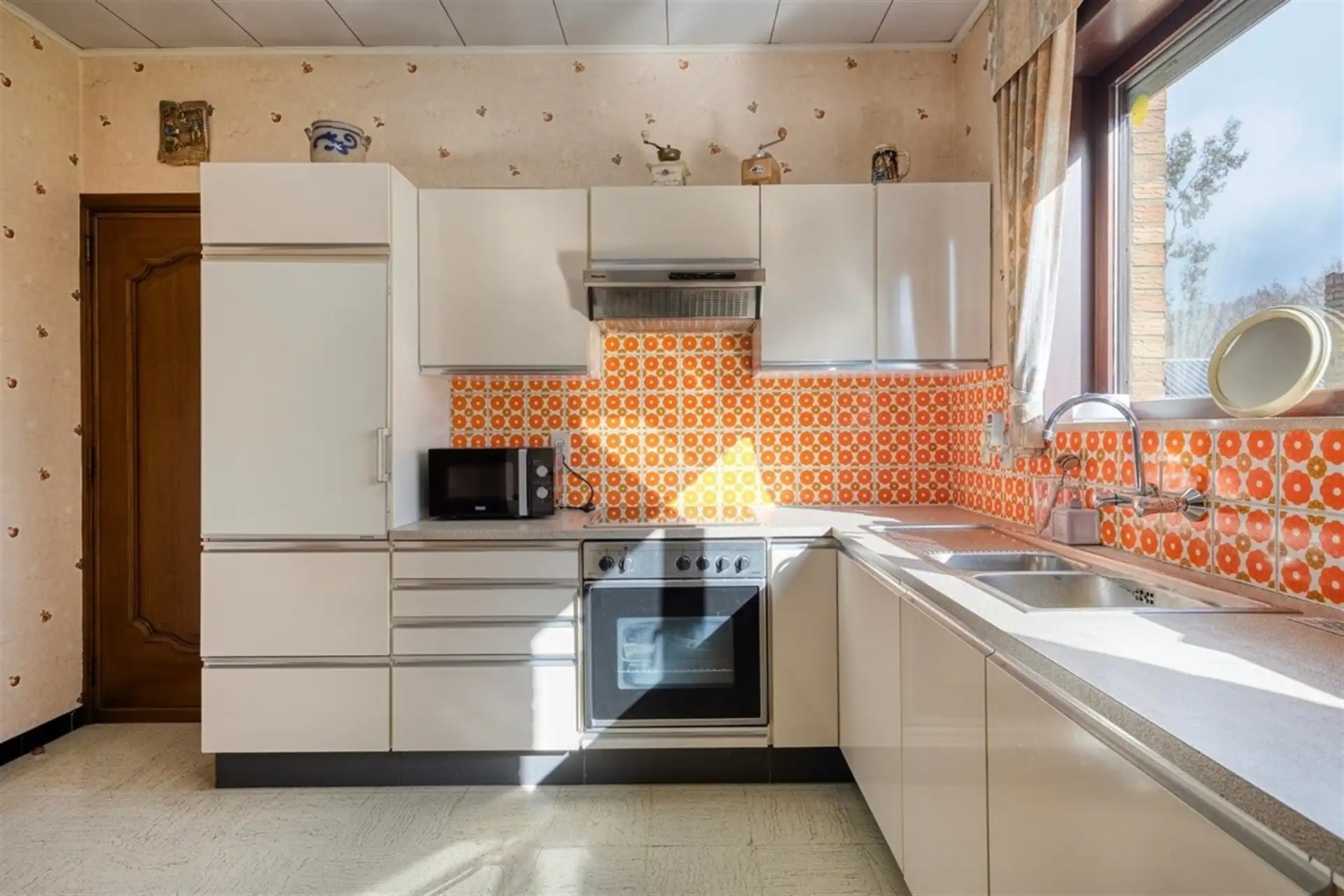 Villa met gelijkvloers wonen en zuidoost gerichte tuin foto 13