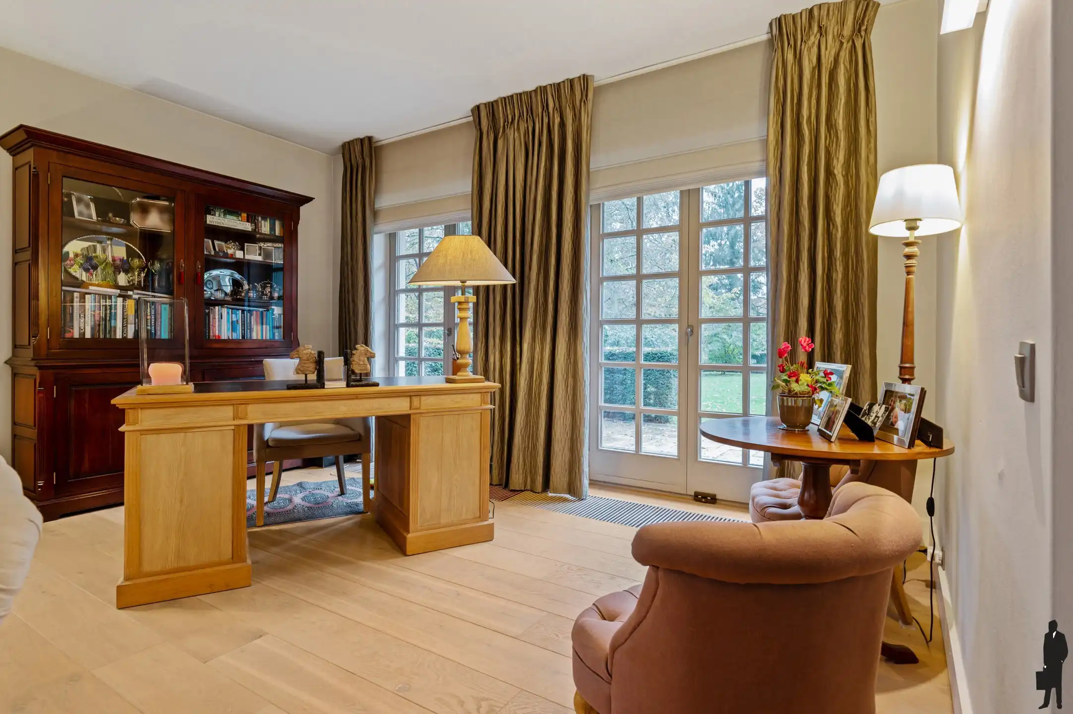 Prachtige villa met uitzicht op de weilanden van het kasteel foto 9