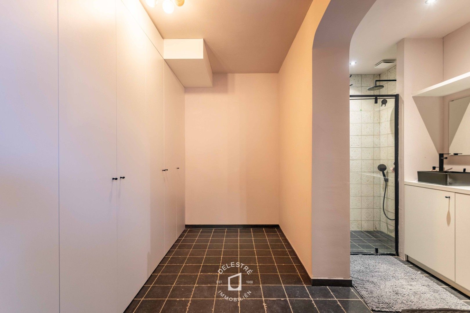 GERENOVEERDE WONING MET 6 SLPK. EN TUIN foto 19