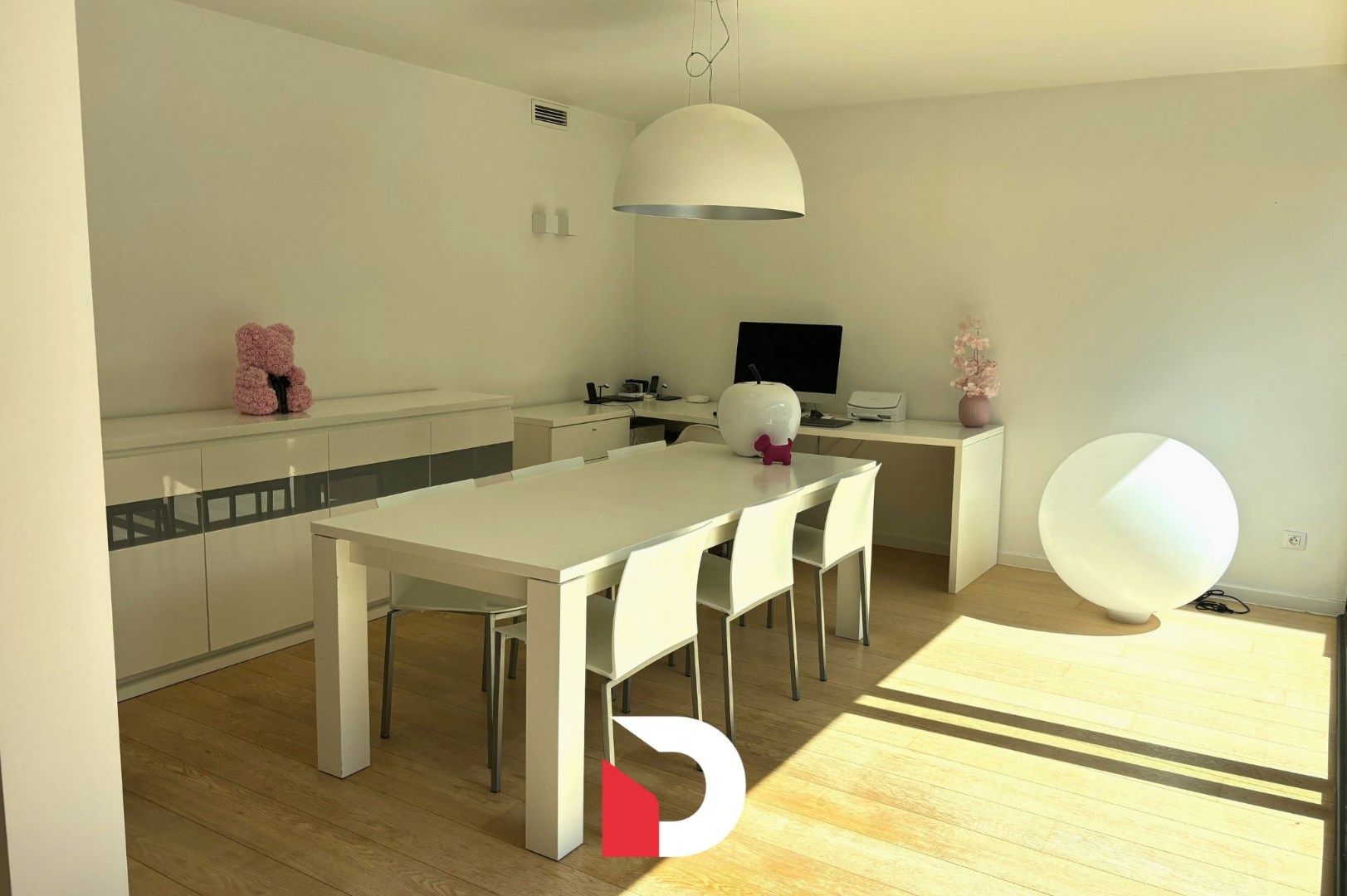 Ruim en Luxueus Appartement te Huur in Residentie Minnewater – Brugge Centrum foto 8