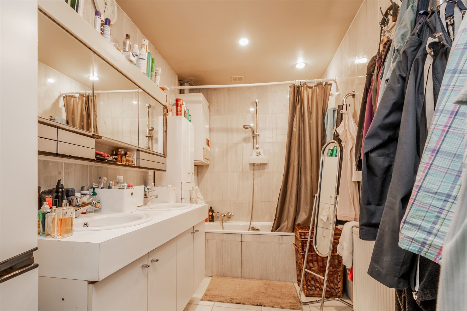 GEMENGD OPBRENGSTEIGENDOM MET HORECA - APPARTEMENTEN EN BUSINESSFLATS foto 33