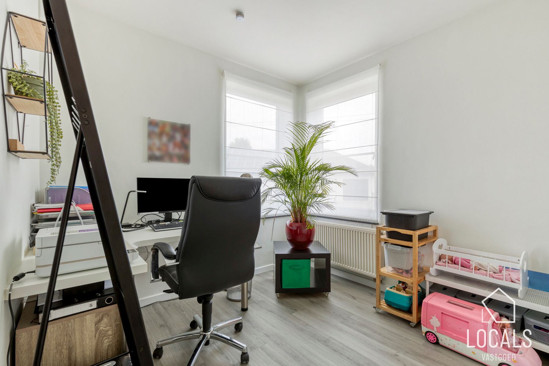 Instapklare halfopen bebouwing met tal van luxueuze extra’s foto 9