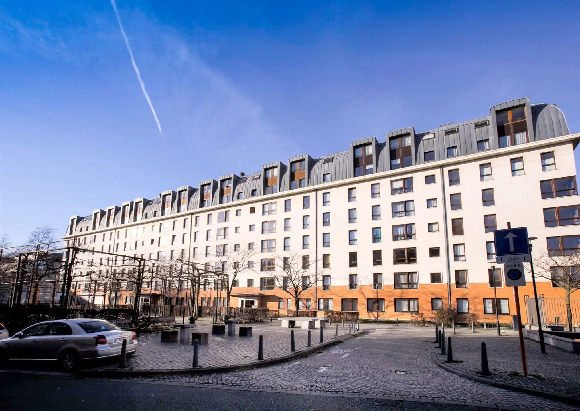 Parking/garage/box foto 2