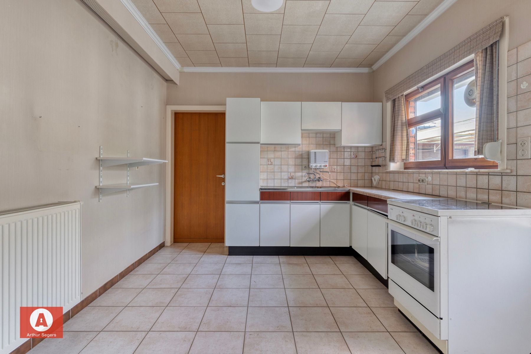 Gezinswoning mét karaktergevel & garage pal bij het centrum. foto 10