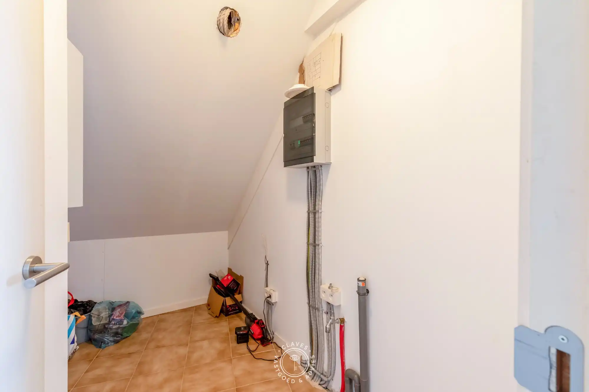 Karaktervol opbrengsteigendom met 3 woonentiteiten en aangename tuin foto 30