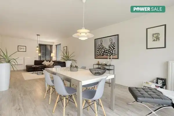 Recente woning (2020) met 4 slaapkamers te koop in Aartrijke foto {{pictureIndex}}