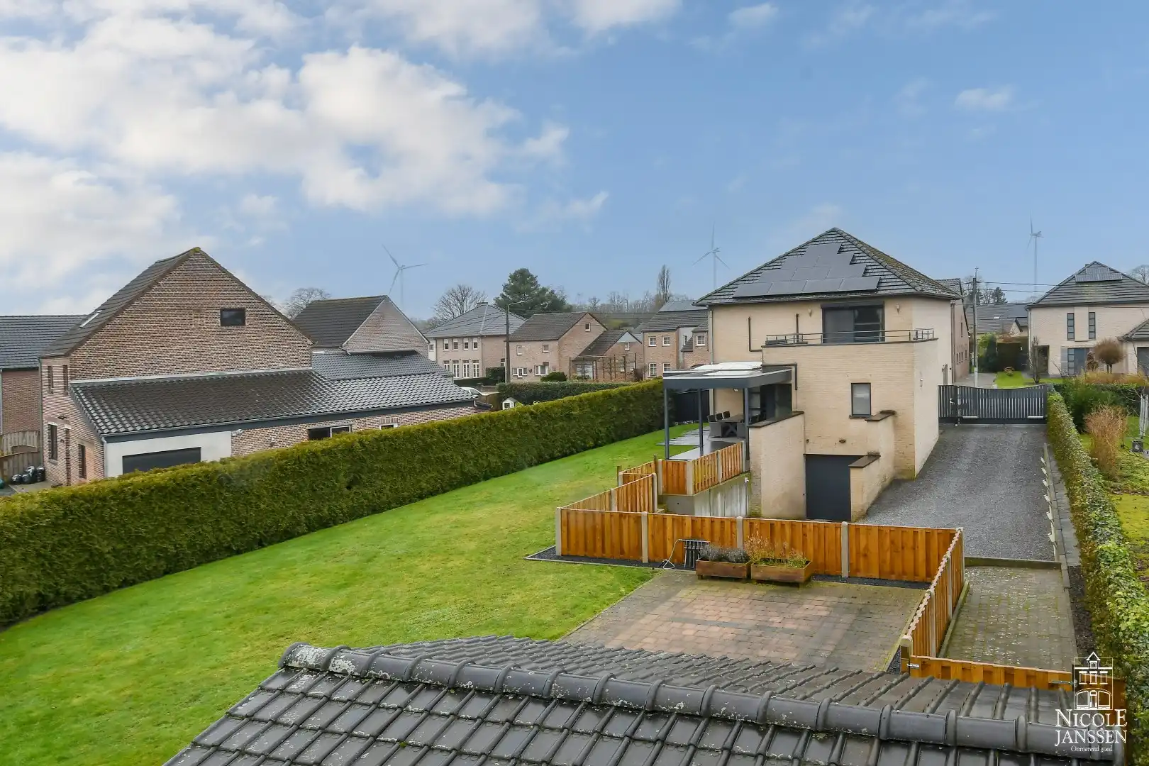 Luchtige en instapklare gezinswoning met 3 slaapkamers foto 25