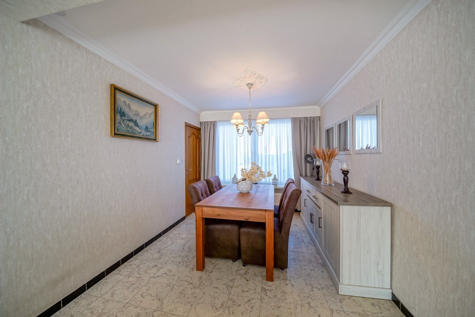 Ruime halfopen woning te koop in Oudenburg foto 6