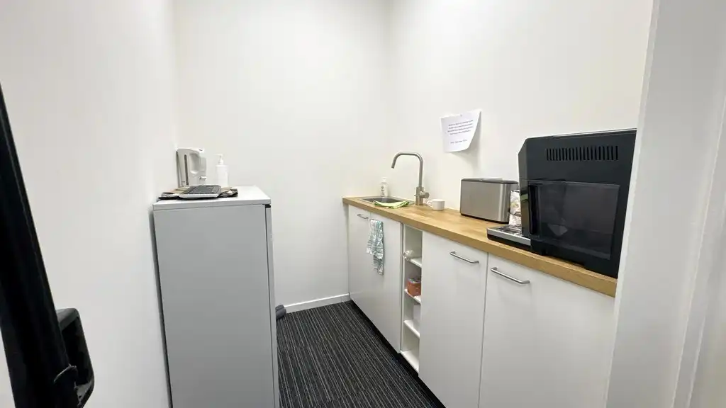 Logistiek bedrijfspand te koop aan A12 in Willebroek foto 8