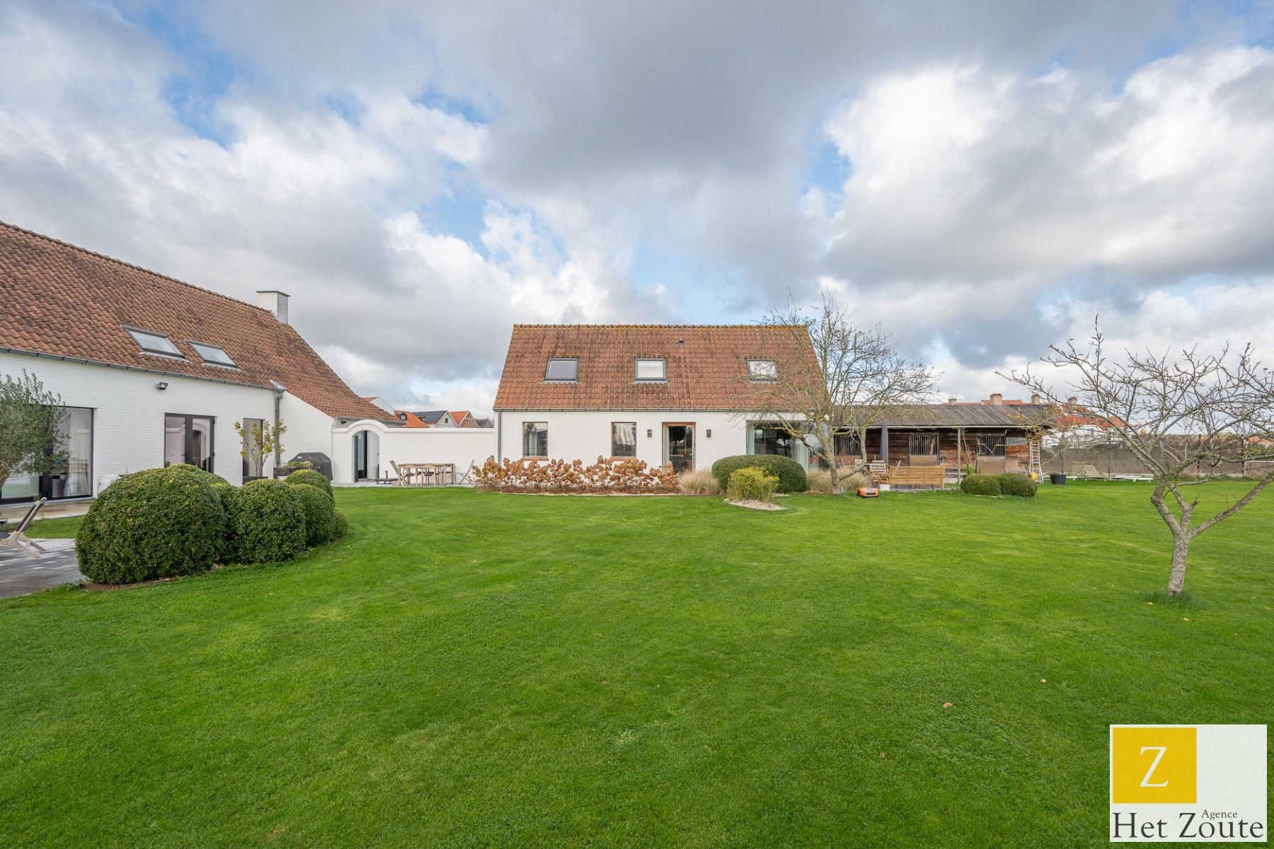 Twee ruime villa’s op één groot perceel (5.460 m²) te Knokke foto 44