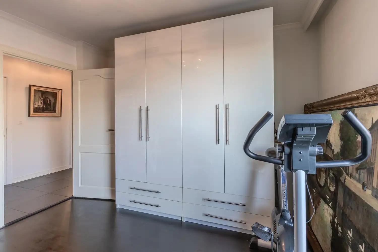 Instapklaar appartement met terras in hartje Lanaken foto 27