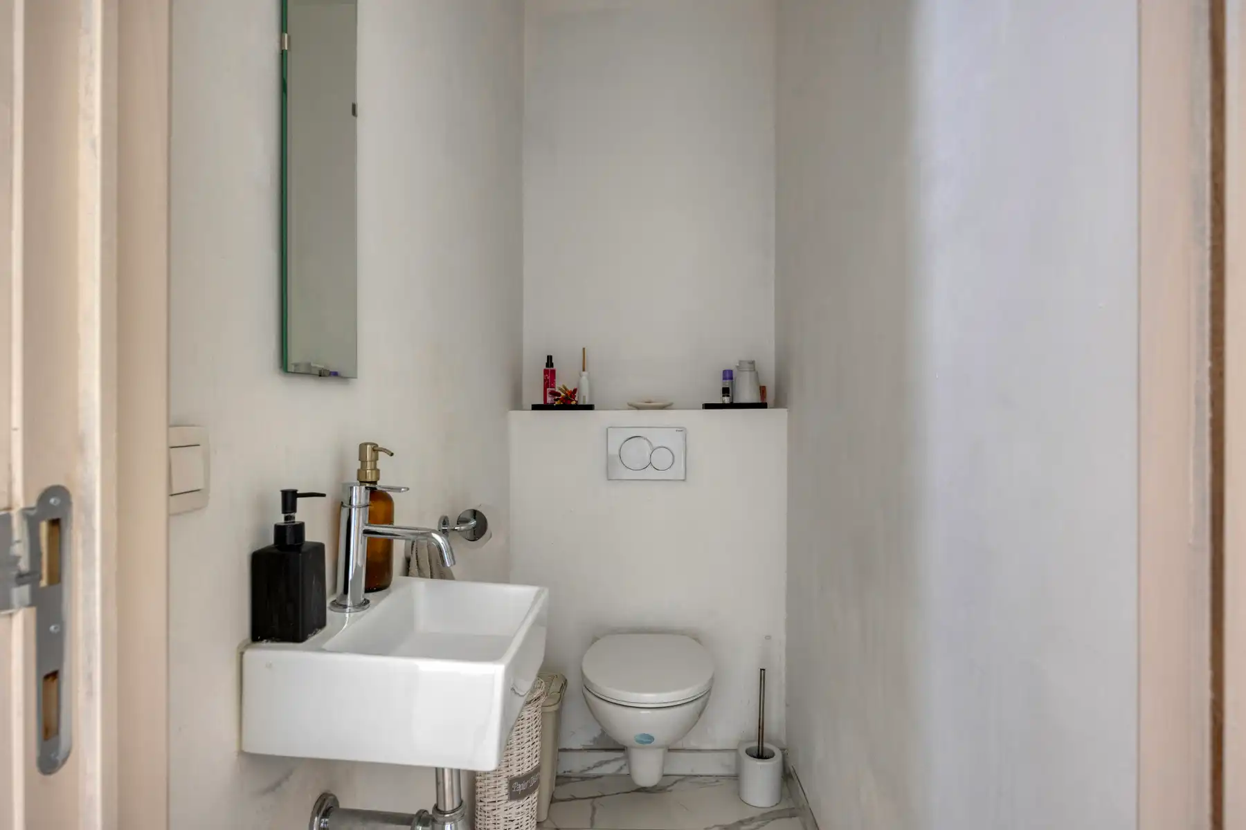 Prachtig duplex appartement met 2 kamers, tuin & staanplaats foto 11