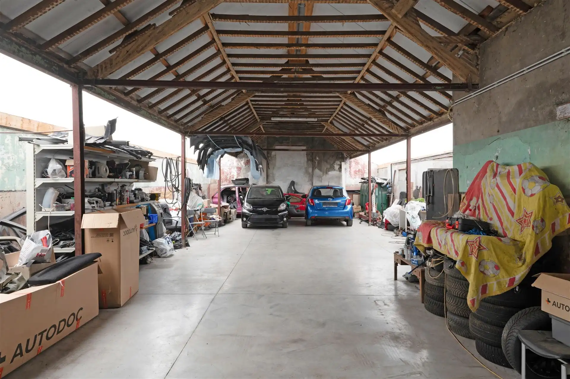 Ruime woning met tuin, loods en garage in Oudenaarde! foto 2