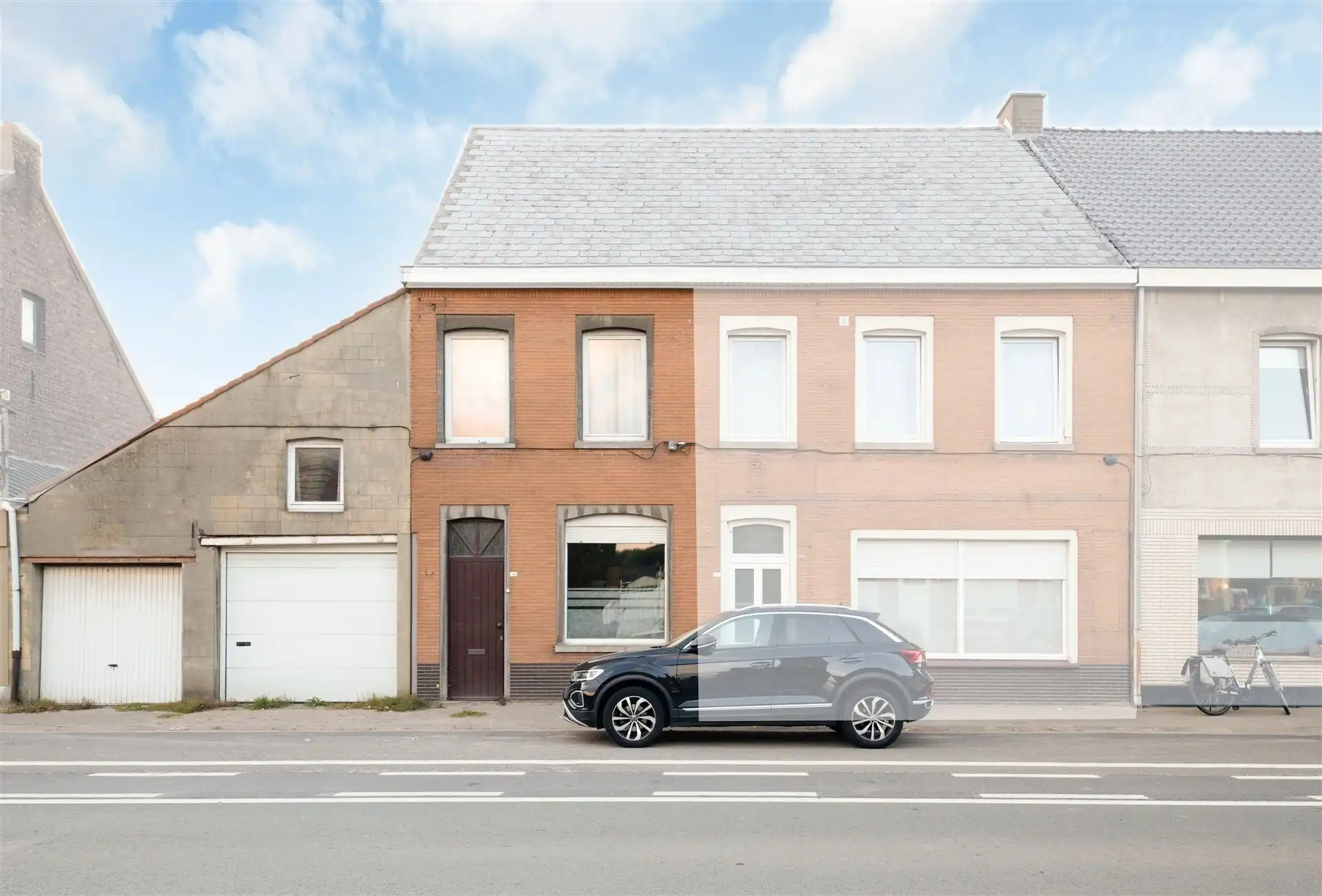 Ruime woning met tuin, loods en garage in Oudenaarde! foto 2