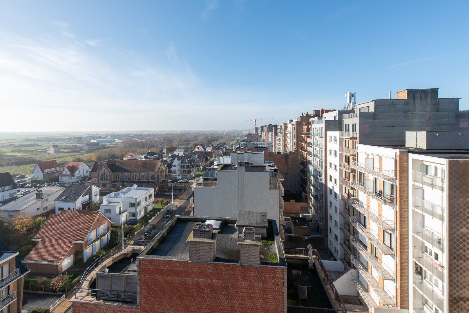 Prachtig afgewerkt appartement met zijdelings zicht op zee! foto 13