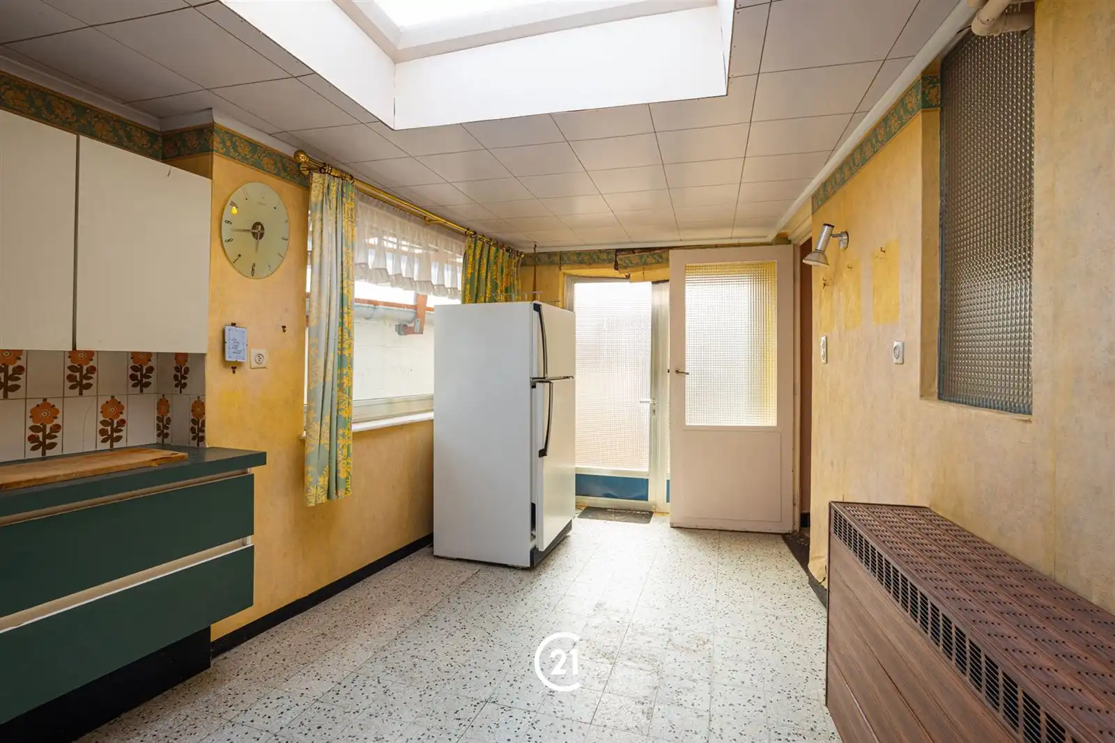 Ruime, te renoveren woning op een strategische ligging foto 8