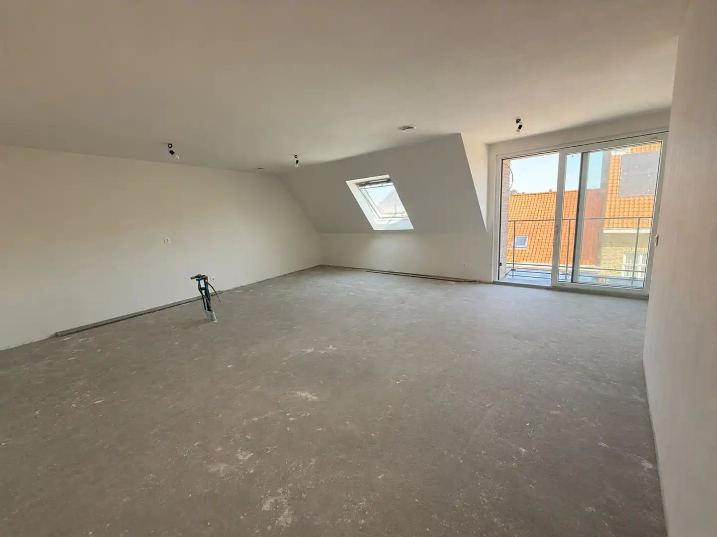 Ruim nieuwbouw 1 SLK appartement met dressing foto 3