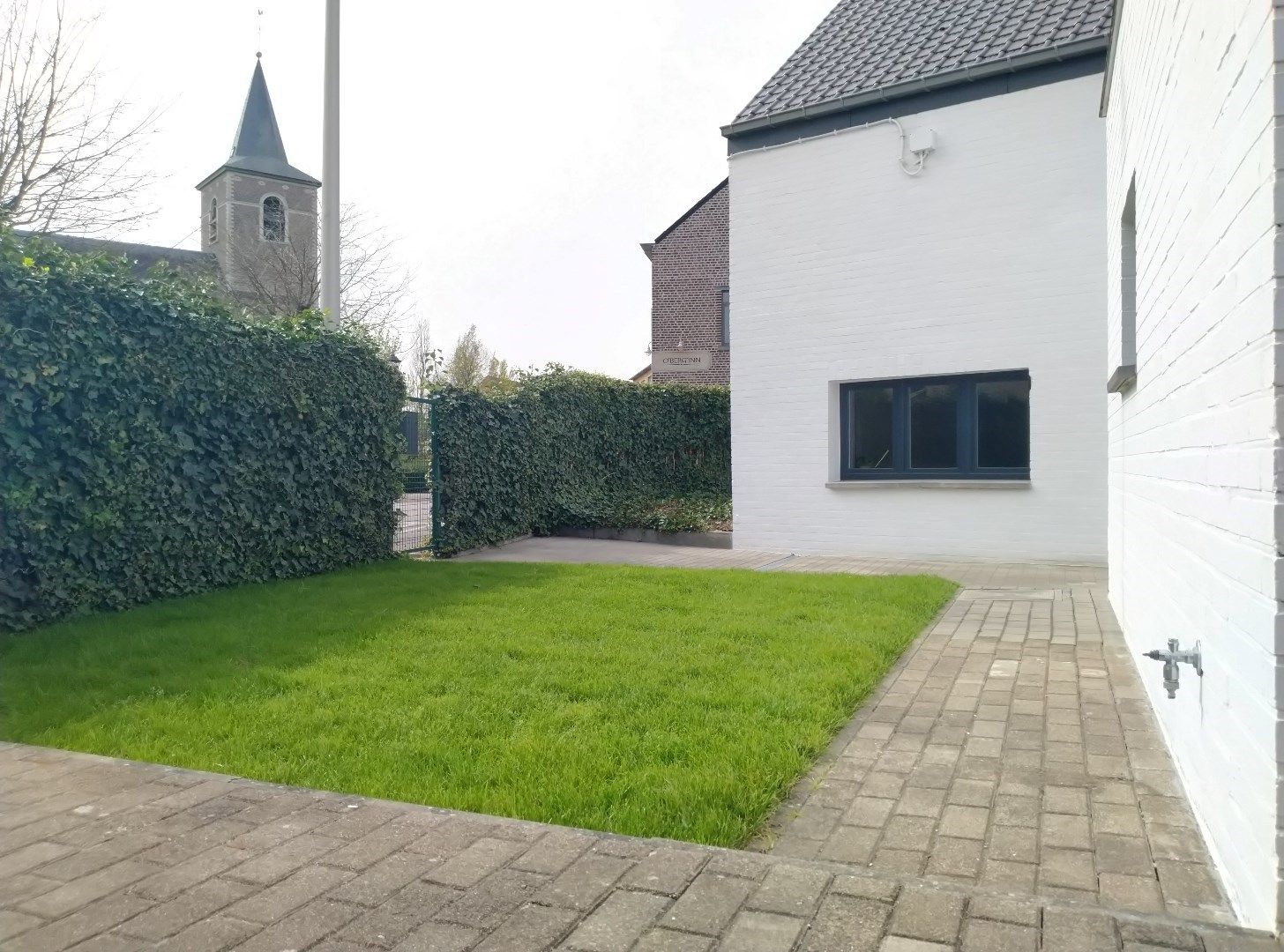 Een instapklare 3-gevelwoning met tuin. foto 21